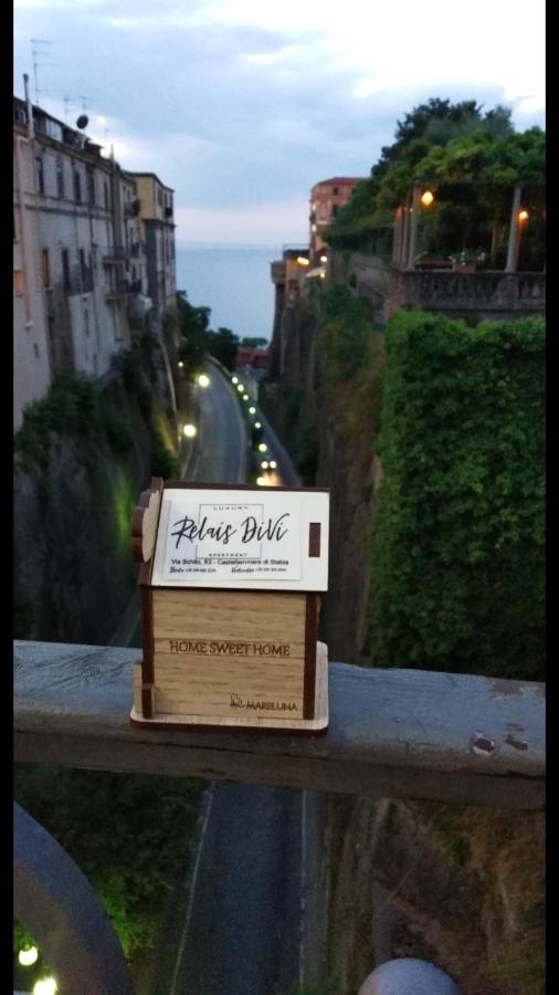 Relais Divi Apartment กาสเตลลัมมาเร ดิ สตาเบีย ภายนอก รูปภาพ